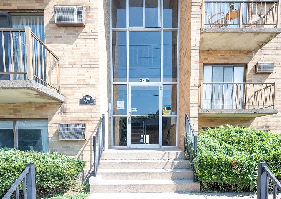1st image of 3206 Mozart Ave