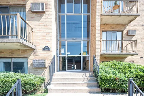 3206 Mozart Ave Photo 1