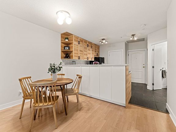4th image of 1177 Hornby St #808