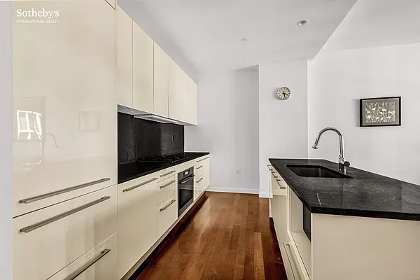 Rented by Sotheby's International Realty | media 11