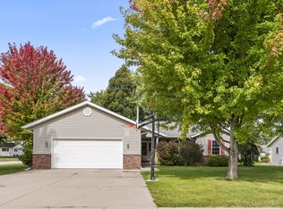 450 Bittersweet Ln, Waupun, WI 53963