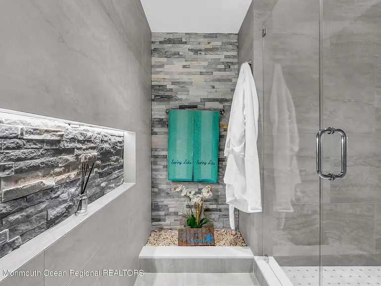 502 Brighton Ave — Photo 61