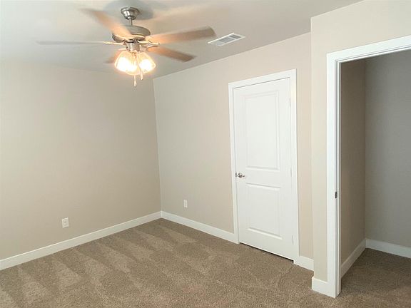 5th image of 10413 Winfield Ave