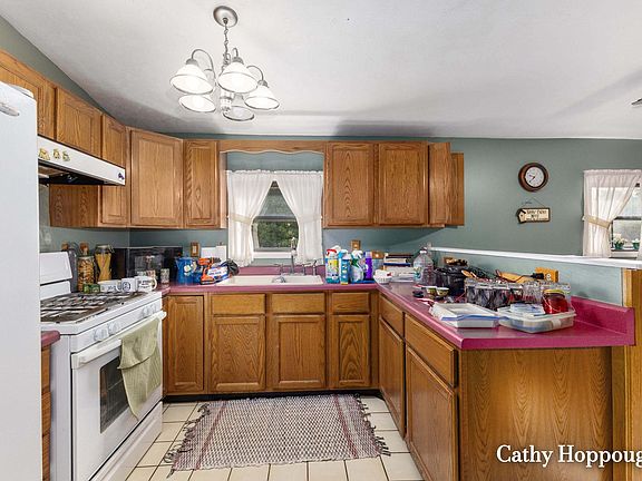 5th image of 858 Kellogg Rd