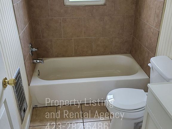 3rd image of 3411 W Walnut St APT 1