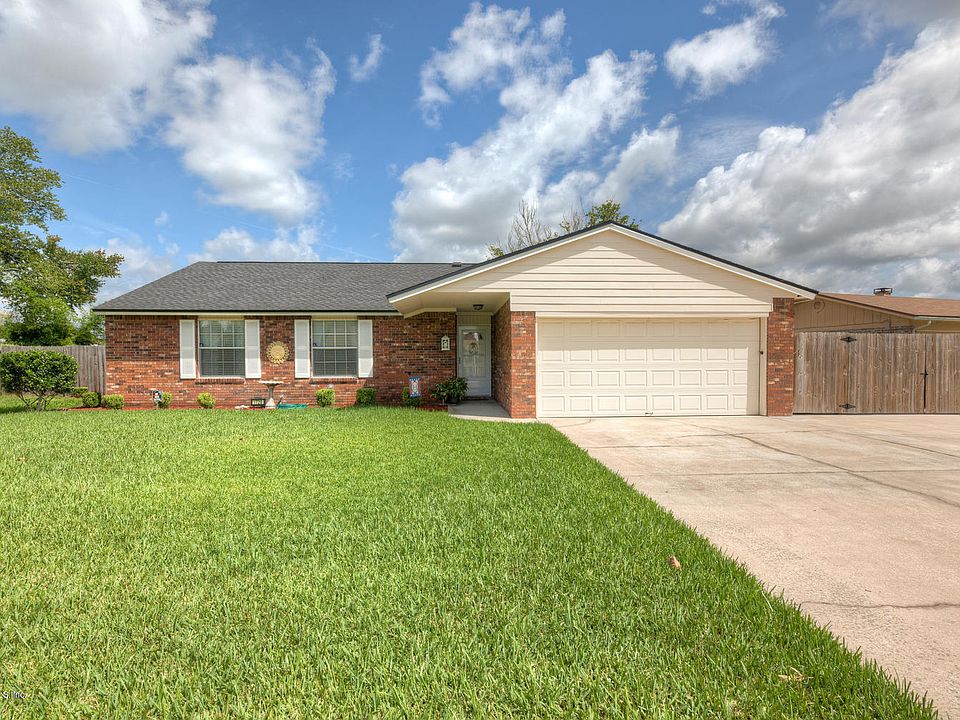 1st image of 1728 Laura Ann Ln