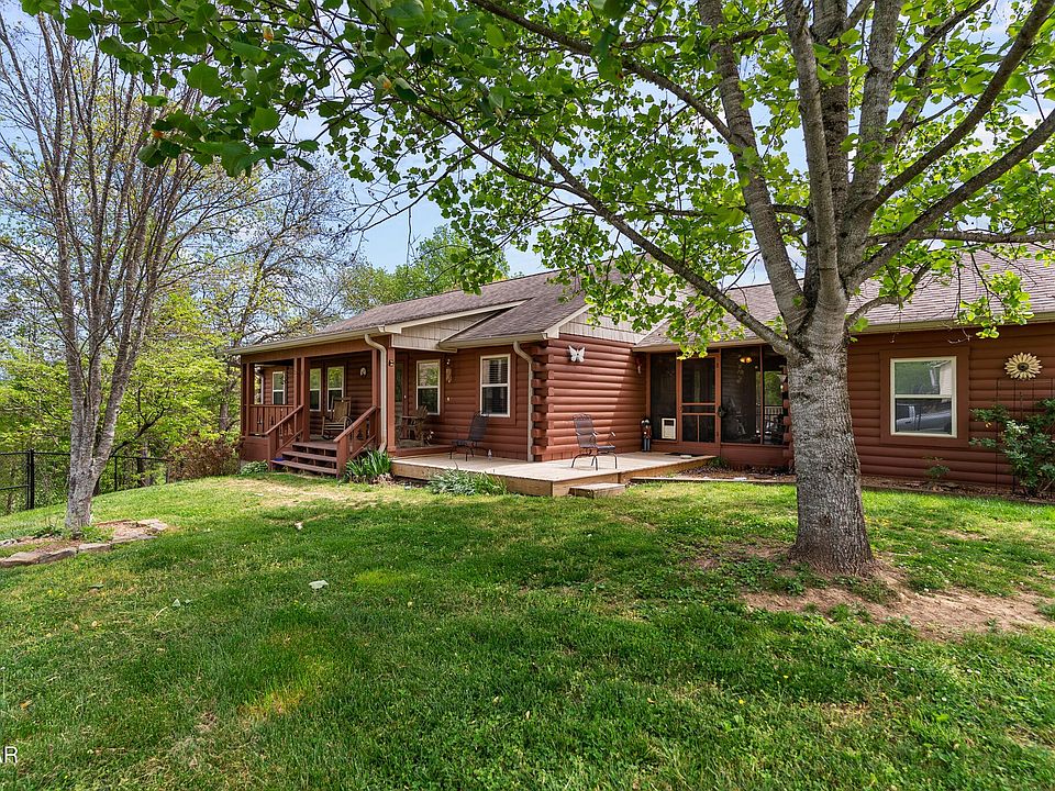 1st image of 615 Harold Dr