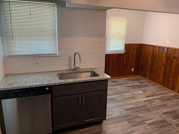 5th image of 3943 Wright Ave