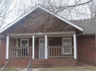 70 Park St, Carlisle, IA 50047