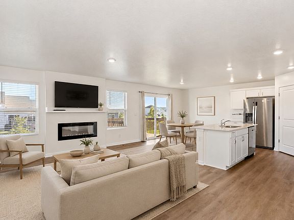 3rd image of 920 Bel Aire Ct