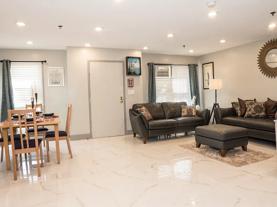 305C17 S Main St #C17
