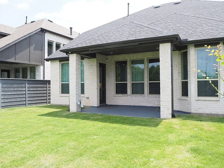 5009 Shadetree St — Photo 40