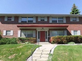 3020 W Fardale Ave, Milwaukee, WI 53221