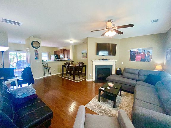 3rd image of 14143 Winford Ln