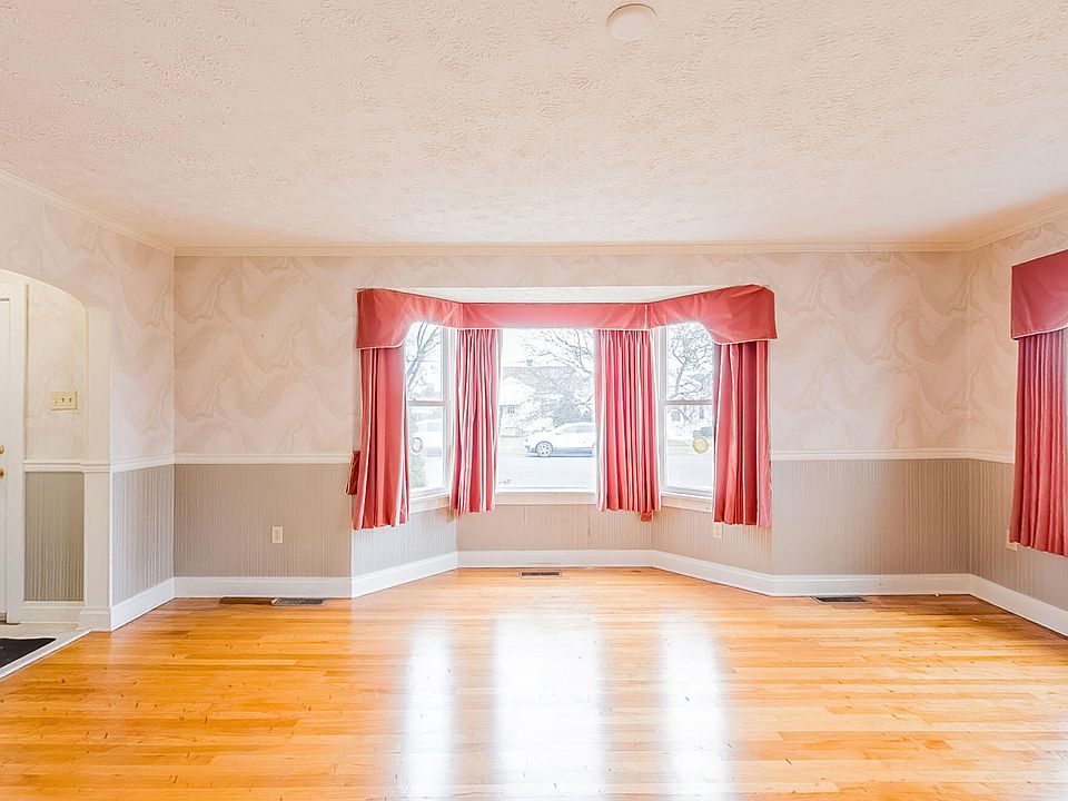 40 E 11th St, Bloomsburg, PA 17815 Zillow