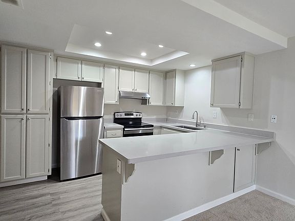 4th image of 1685 Chesterton Cir