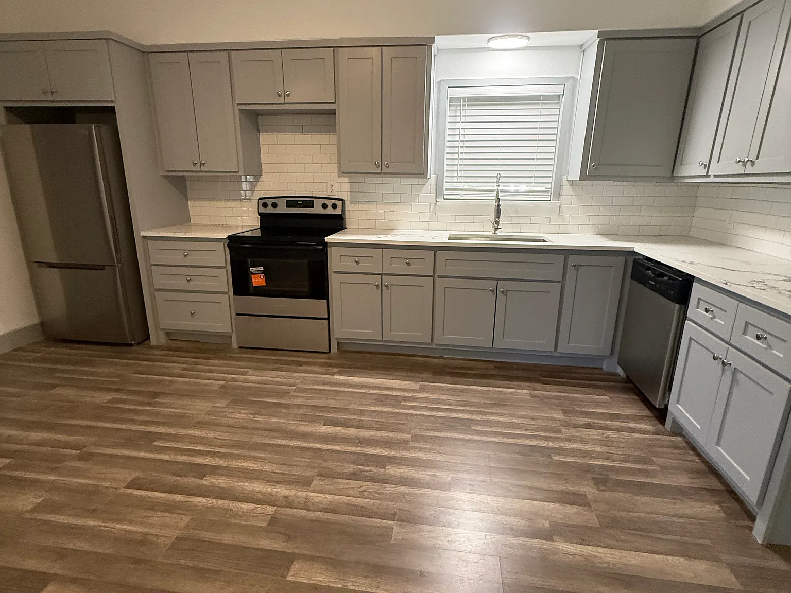 3 bed, 1288 sqft, $1,800 — Photo 2