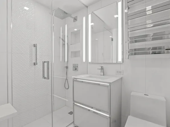 160 East 65th Street image 7 of 11