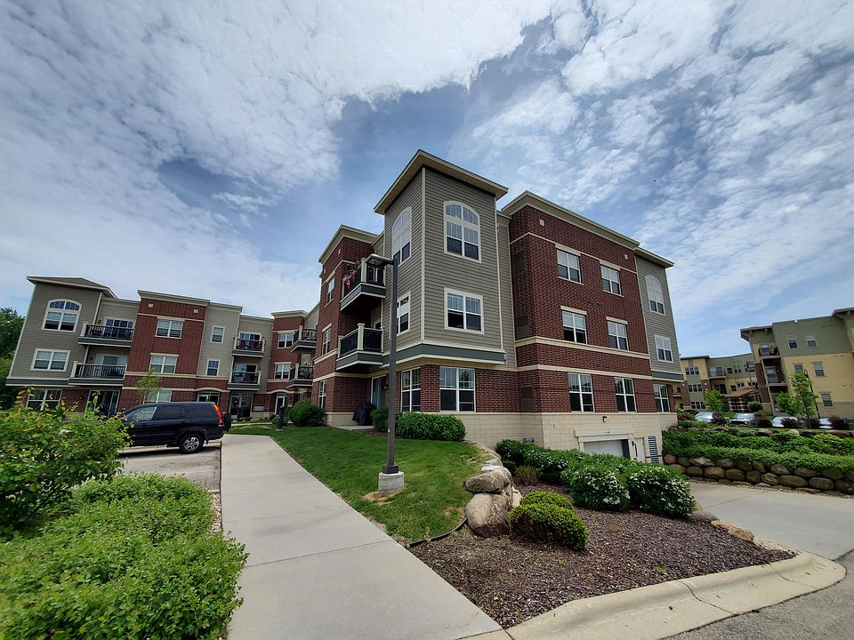 1st image of 5194 Sassafras Dr #205