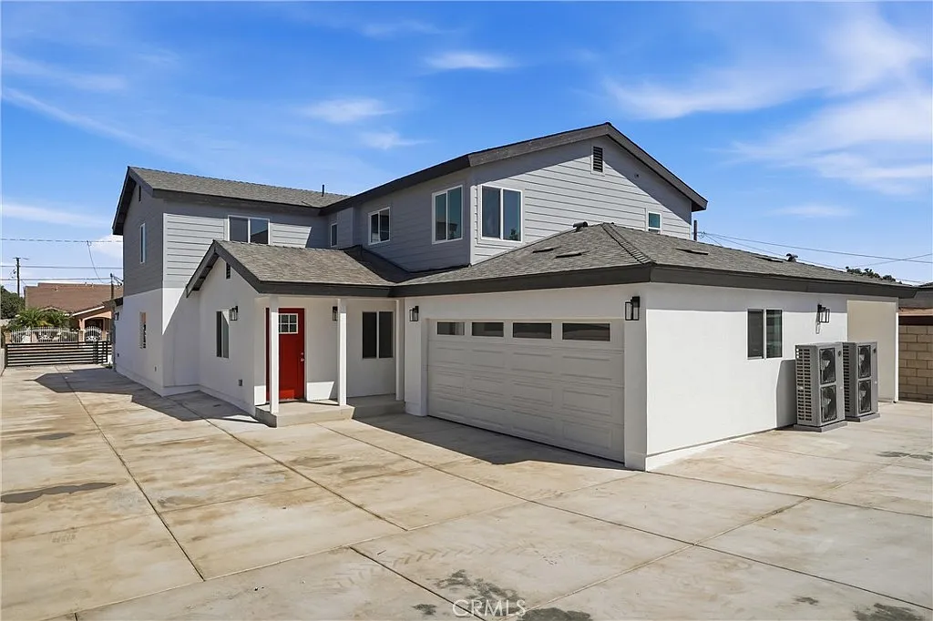 4 bed, 2.5 bath, 1516 sqft, $4,300 — Photo 1