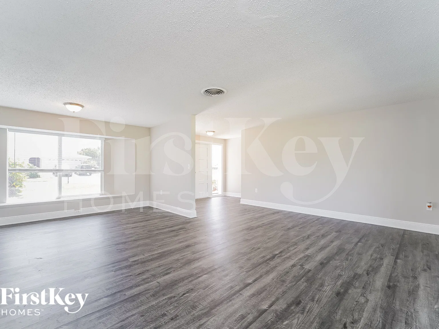 3 bed, 2.0 bath, 1619 sqft, $1,895 — Photo 3