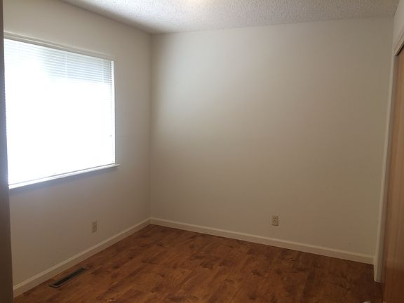 3rd image of 1282 W Mc Kinley Ave APT 1