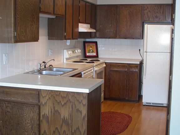 3rd image of 10365 Balsam Ln