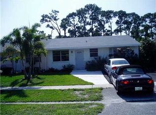 4801 Gladiator Cir, Greenacres, FL 33463