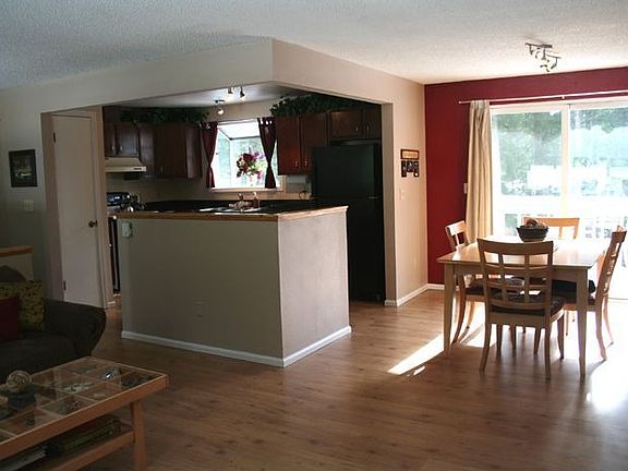 Living Room view into Kitchen
