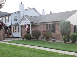 34745 E Wilma Ct, New Baltimore, MI 48047