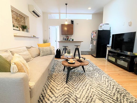 2nd image of 2226 Frankford Ave APT 2F