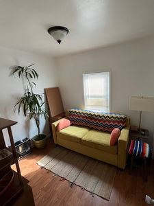 (Undisclosed Address), Sunland, CA, 91040