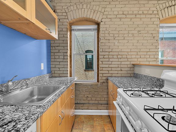 5th image of 606 E 15th St APT 32