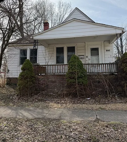 1040 W Lawrence Ave Photo 1