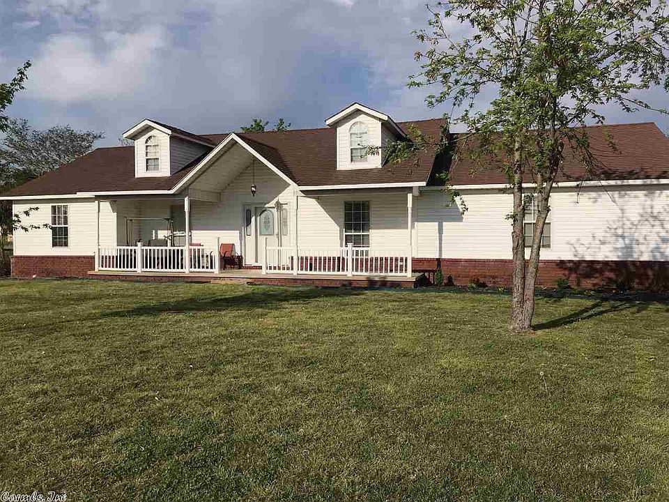 1st image of 670 Vaughn Dr