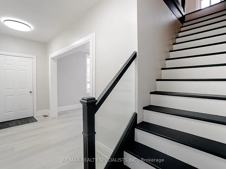 86 Mill St — Photo 19