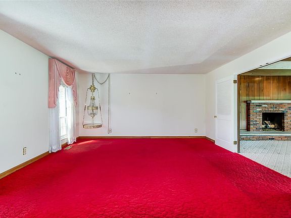 5th image of 10471 Starhill Acres Dr
