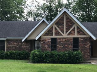 6873 Pecanhill Dr, Memphis, TN 38135