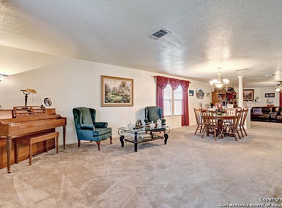 4th image of 685 Northgap Dr