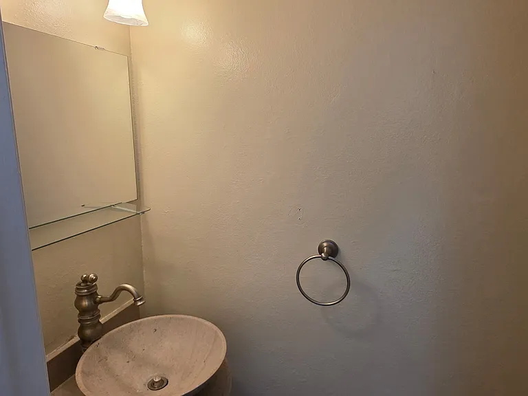 9827 Continental Dr — Photo 6