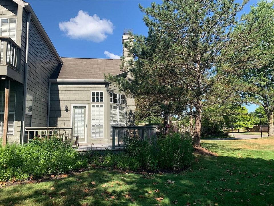 2nd image of 7425 Harbour Point