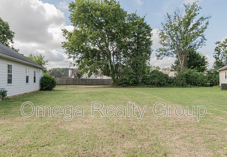 2022 Edgewood Dr — Photo 40