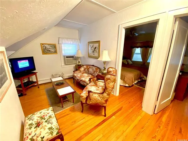 111 Inwood Ave — Photo 7