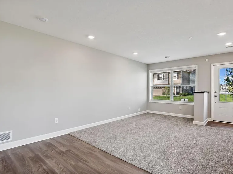 10558 Weston Way N — Photo 10