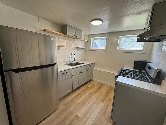 3rd image of 308 Fetterman St #1/2