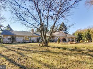 910 Norwood Rd, West Chester, PA 19382