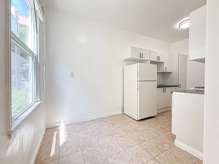 229 S Tower Dr #C — Photo 6