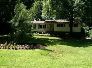 202 Foothill Dr, Woodstock, GA 30188