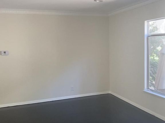 4th image of 1427 N Laurel Ave #6