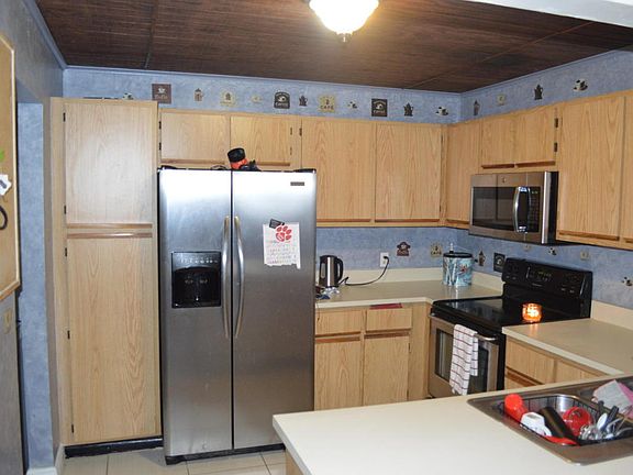 4th image of 4208 Palm Bay Cir APT A